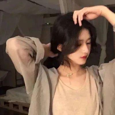 后备箱里的女孩